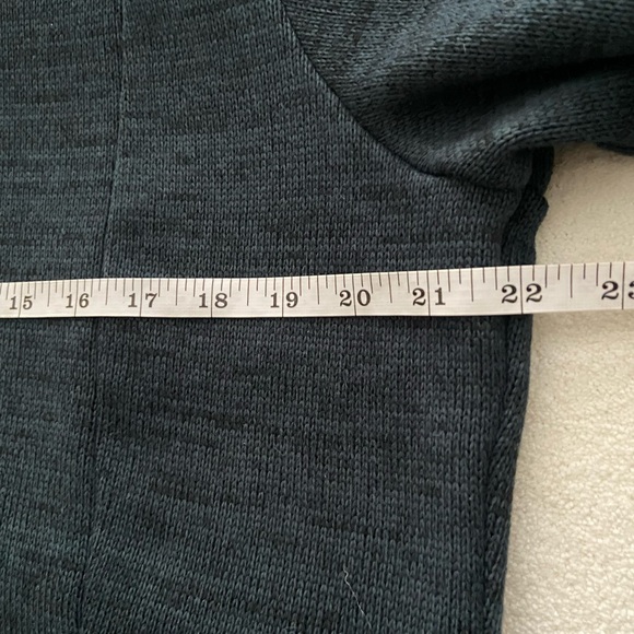 KUHL Ascendyr Hoody in Fleece Womens
Large Dark Green ☘️ Zip-Up Style 4376 - Picture 12 of 14